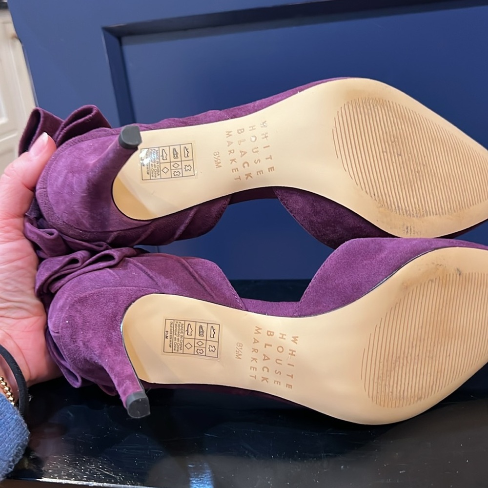 WHITE HOUSE BLACK MARKET empire plum Callie suede HH Bow Pump NIB 8.5 - Picture 7 of 9